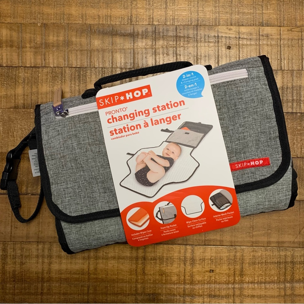 Skip Hop Pronto Baby Changing Station & Diaper Clutch